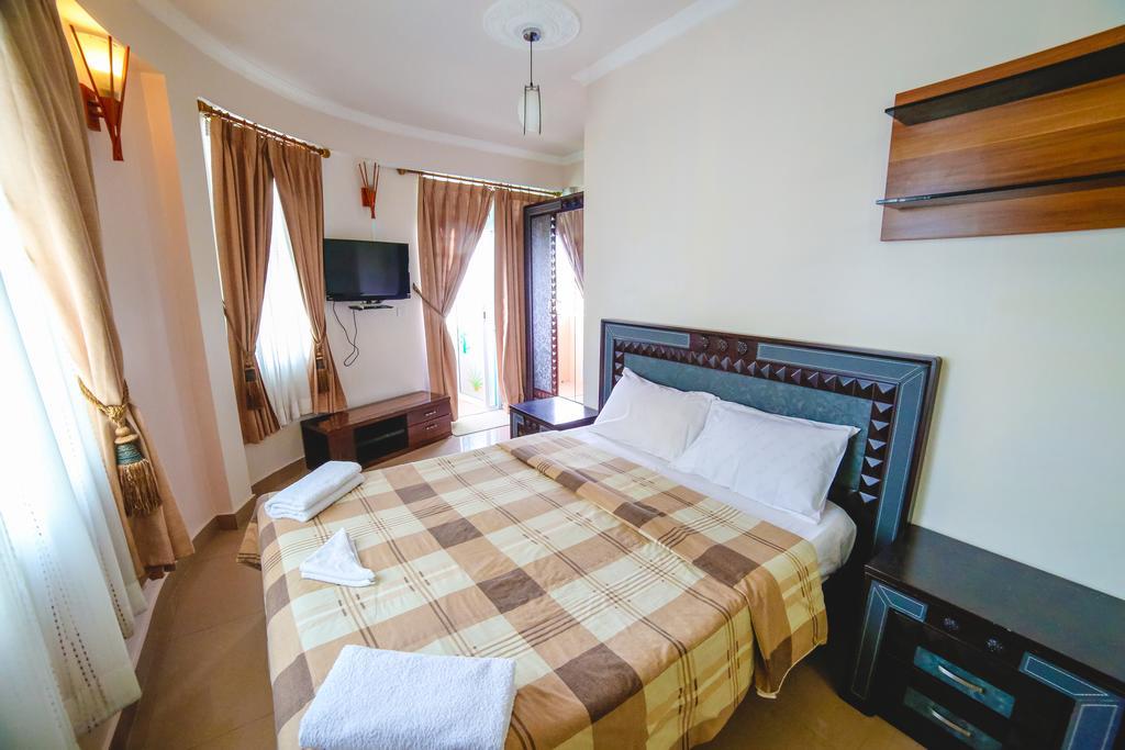 Relax Beach Inn Male Exterior foto