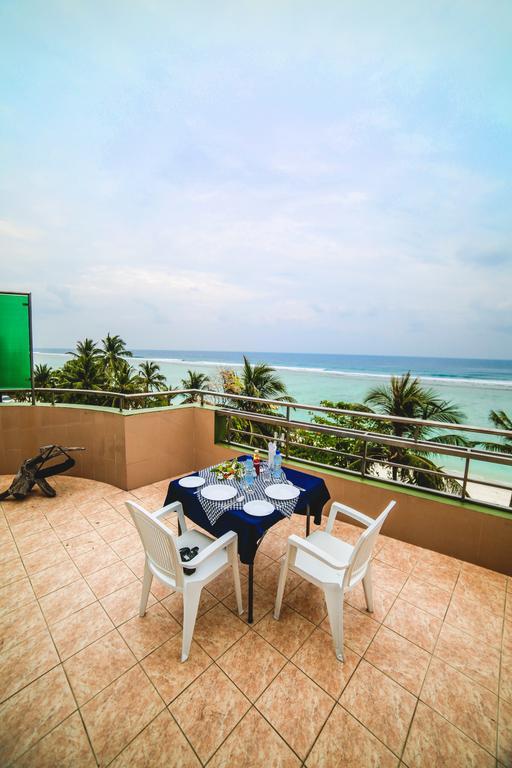 Relax Beach Inn Male Exterior foto