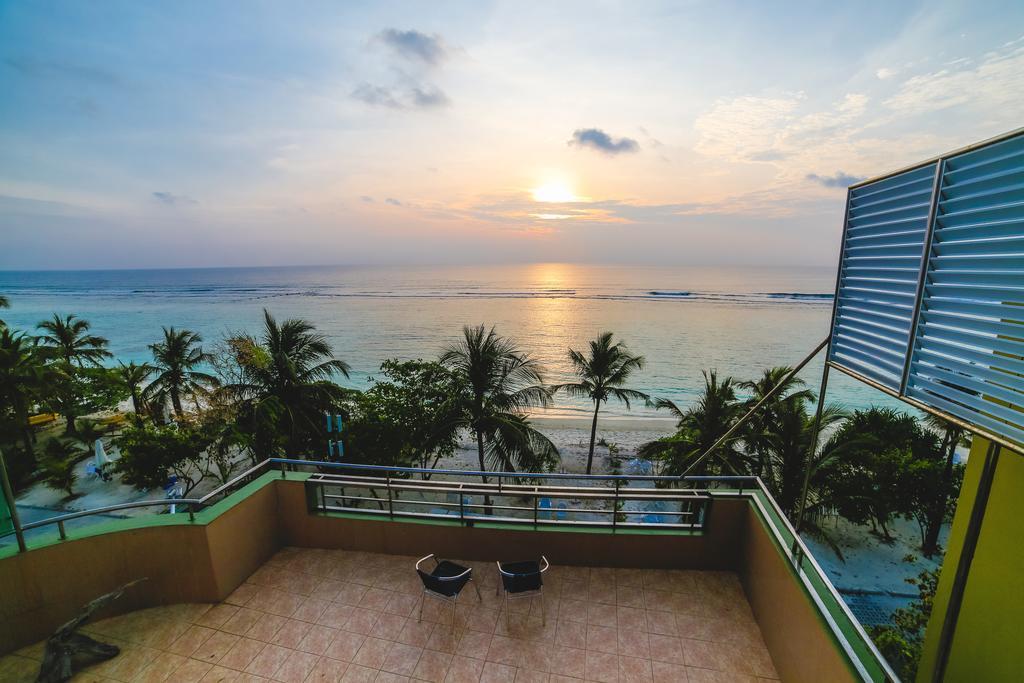 Relax Beach Inn Male Exterior foto