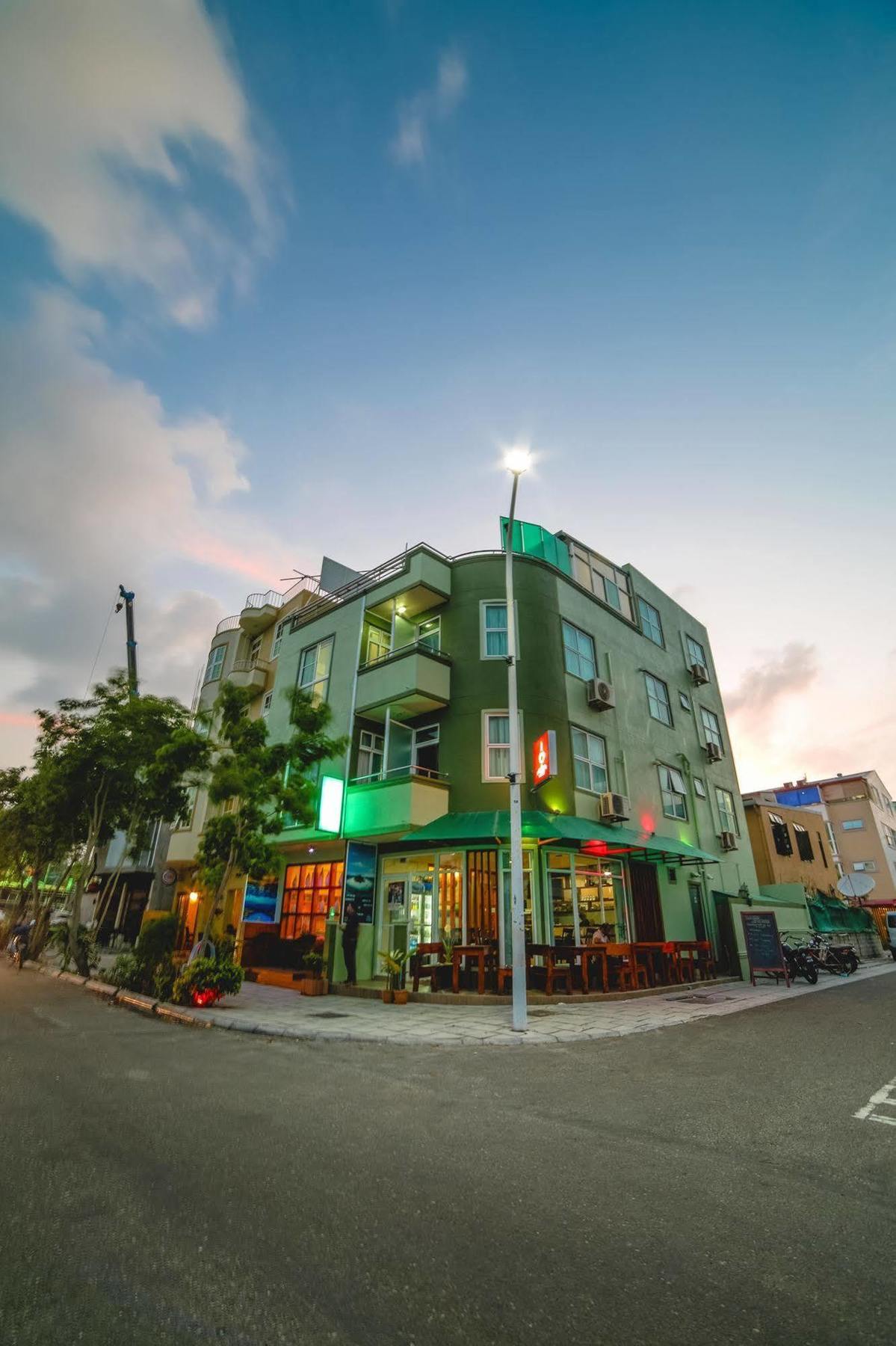 Relax Beach Inn Male Exterior foto