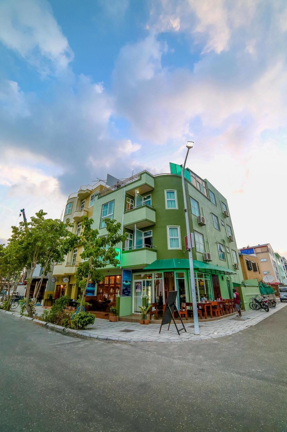 Relax Beach Inn Male Exterior foto