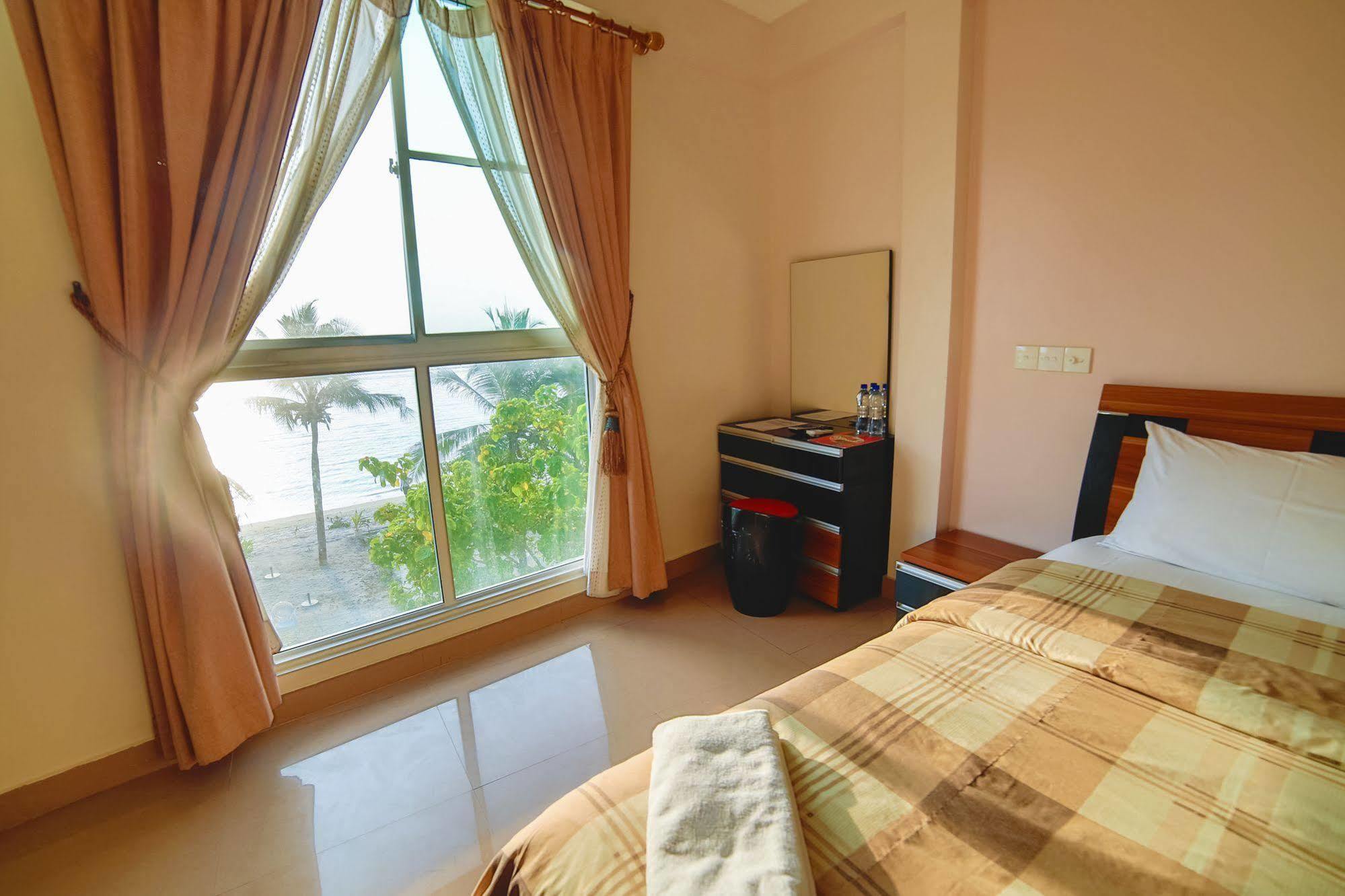 Relax Beach Inn Male Exterior foto
